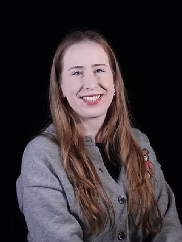 Photo of Alice Mills