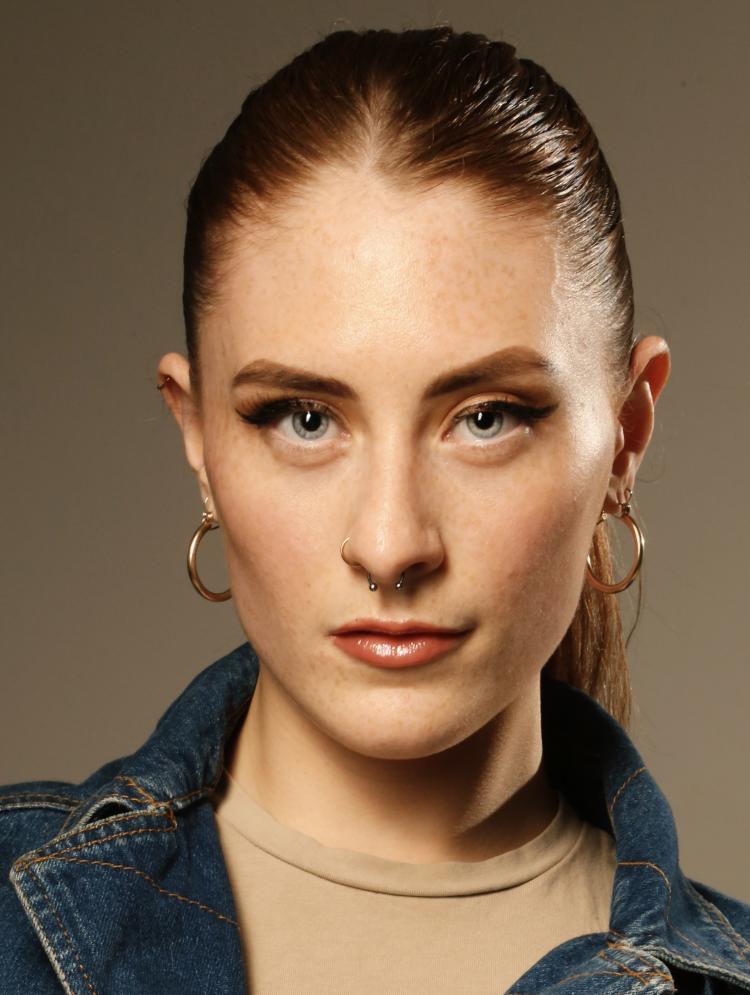 Photo of Helena Thompson