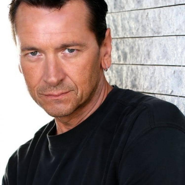 Mark Lindsay-Chapman